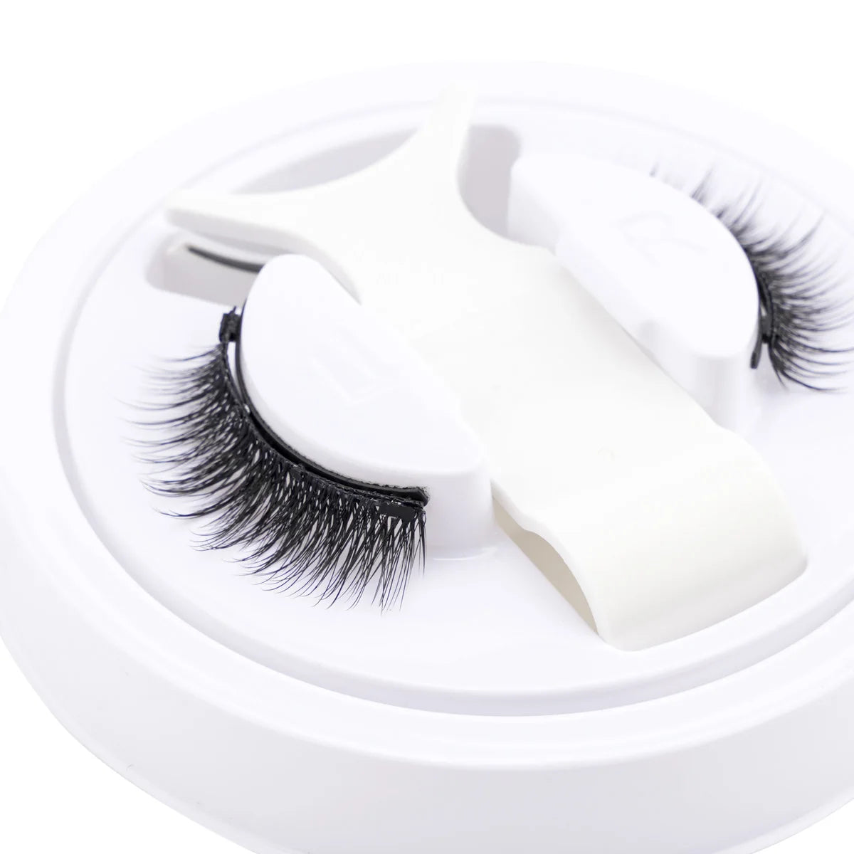 Magnetic Eyelash Set - Reusable Natural False Eyelashes and Magnetic Tweezers